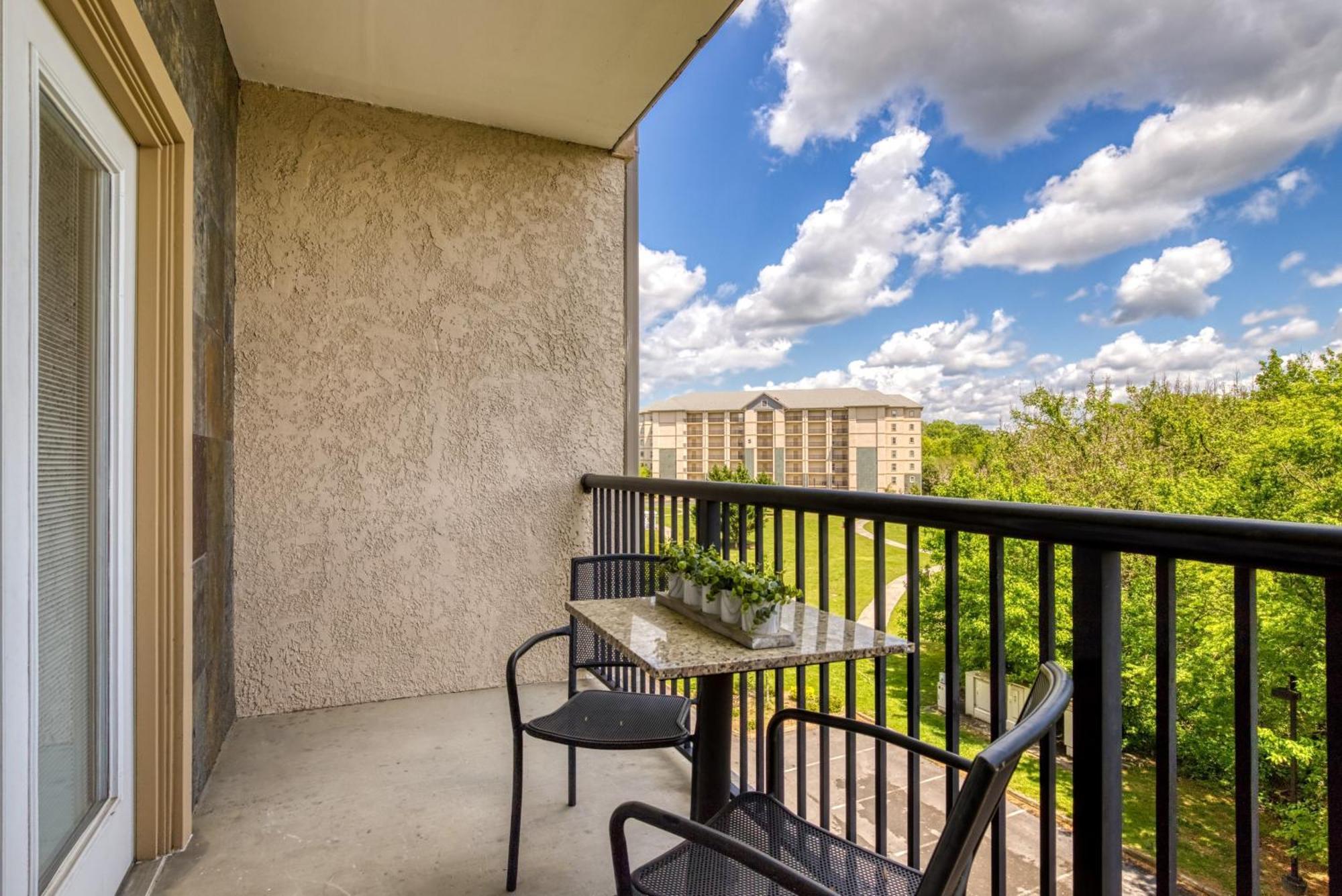 Luxurious Renovated, Pool, Basketball, Playground Pigeon Forge Exterior photo